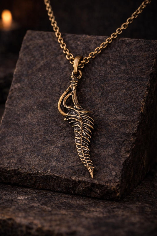 Reduvia Dagger Necklace